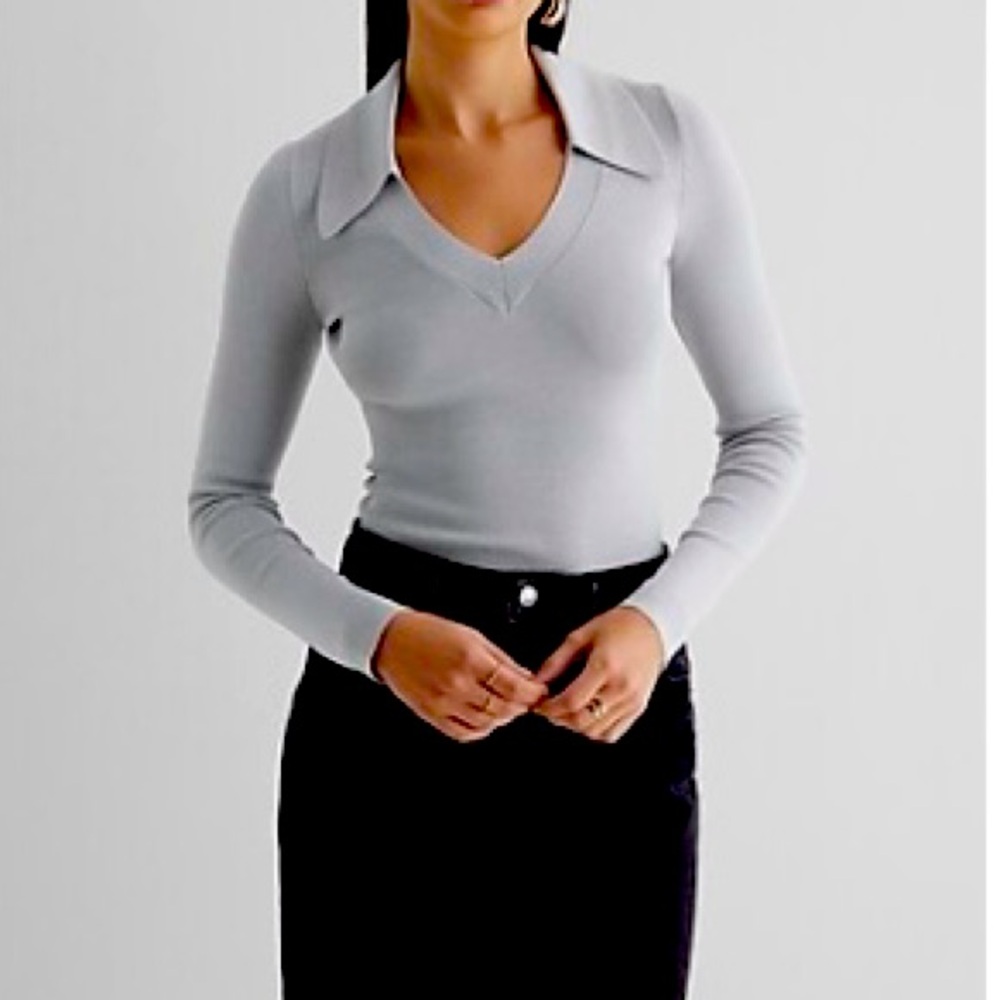 Express Women's Gray V-Neck Top